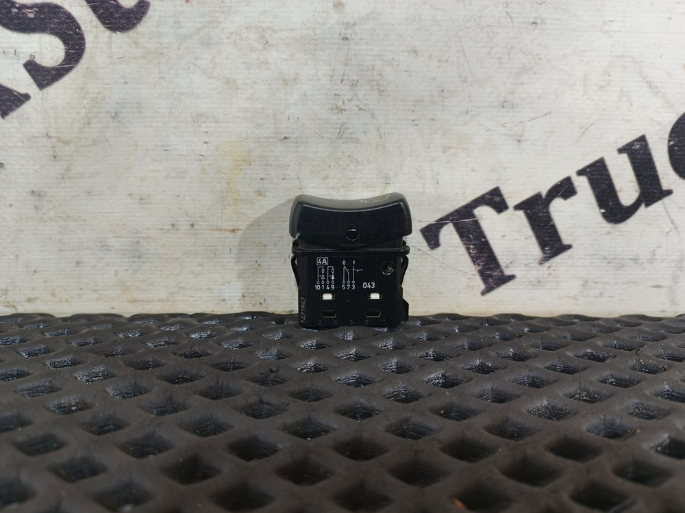 Кнопка обогрева зеркал