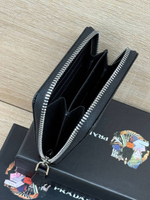 Визитница Prada