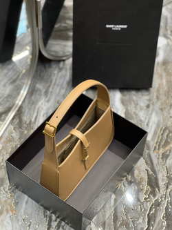 Saint Laurent Le 5 à 7 Hobo Bag