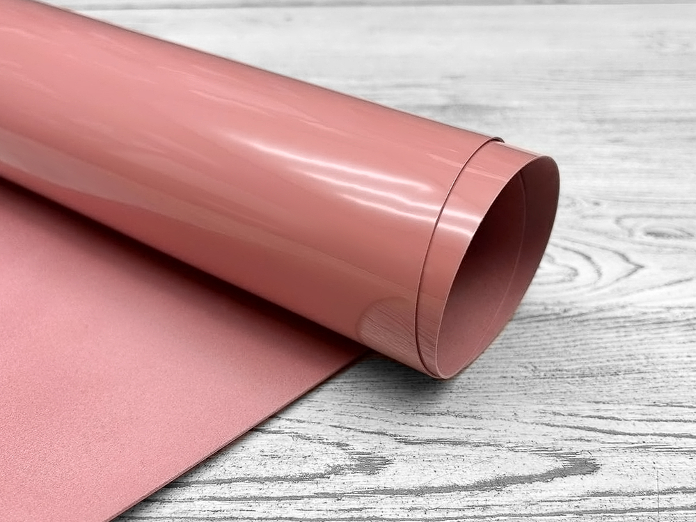 Лаковая кожа Vernissage Rose в сгибе — эластичная натуральная кожа