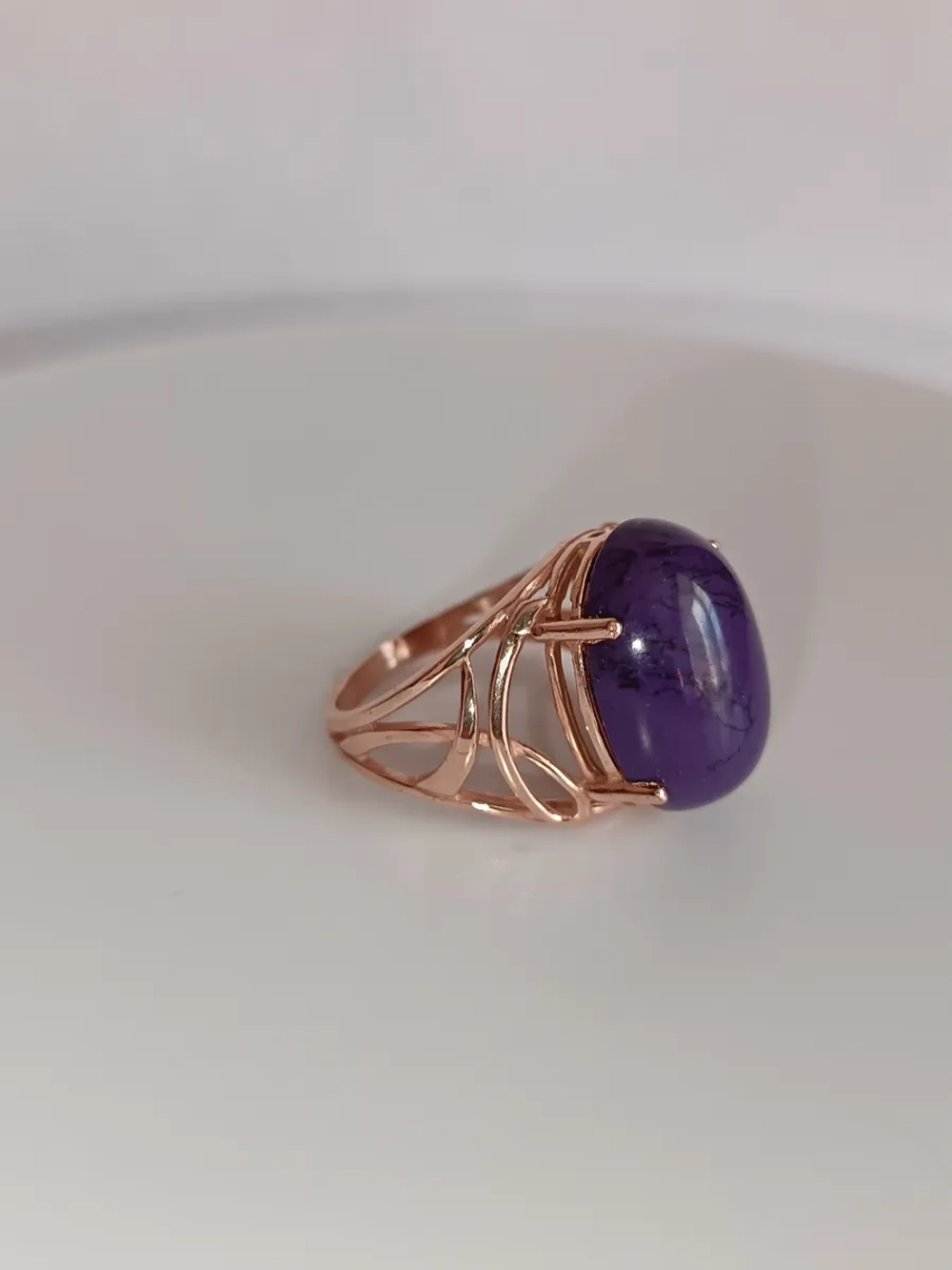 Кольцо бижутерное с чароитом реконструированным