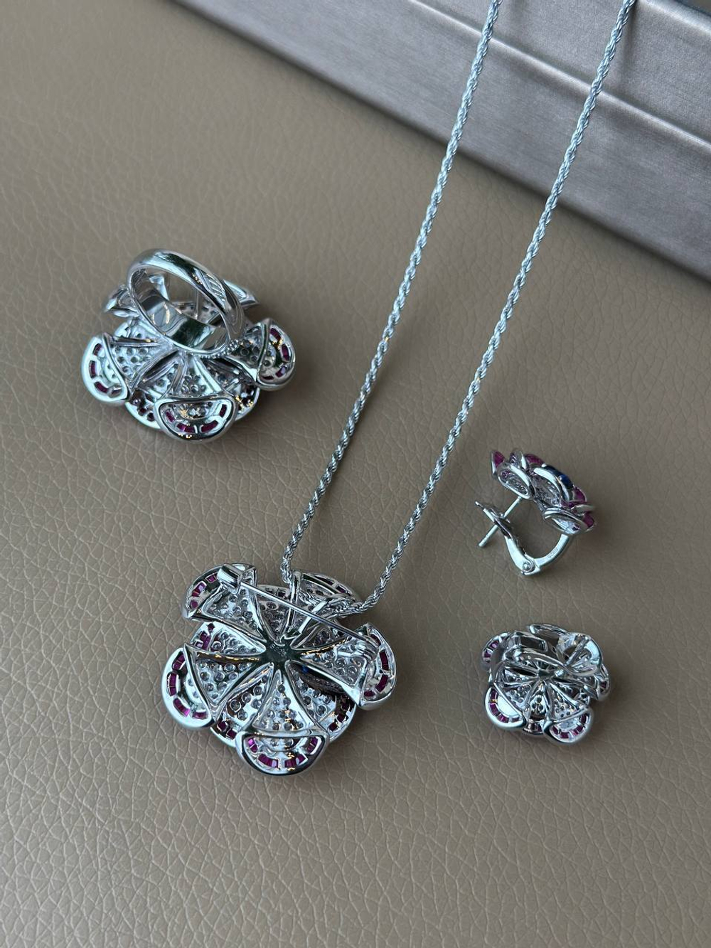 Серьги Bvlgari