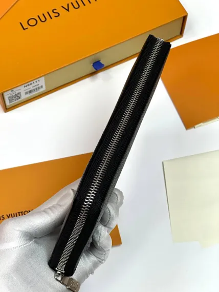 Органайзер Louis Vuitton Zippy Taiga Black