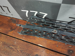 Решетка переднего бампера LADA Vesta 15-нв Б/У Оригинал 8450006674