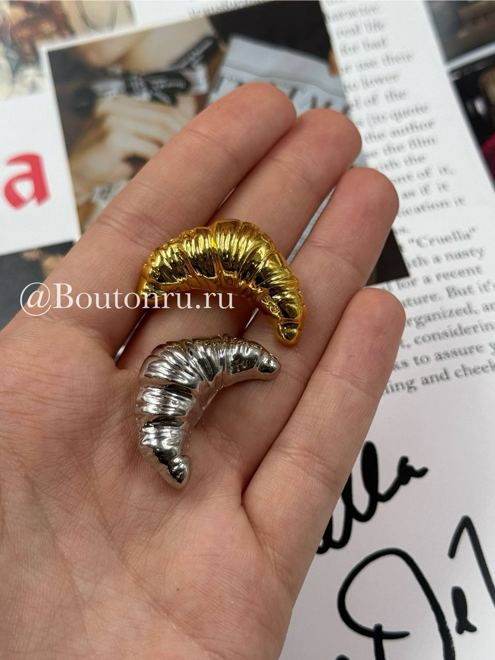 Брошь «Круассан» золотая