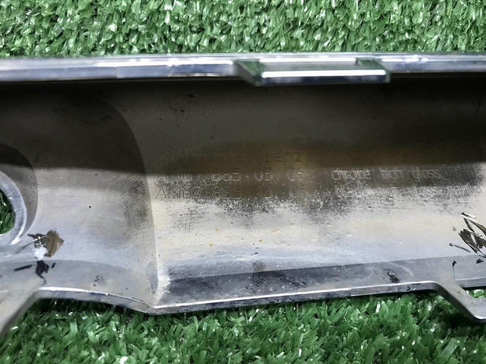Молдинг перед. бампера Mercedes GLS x167 19-24 AMG