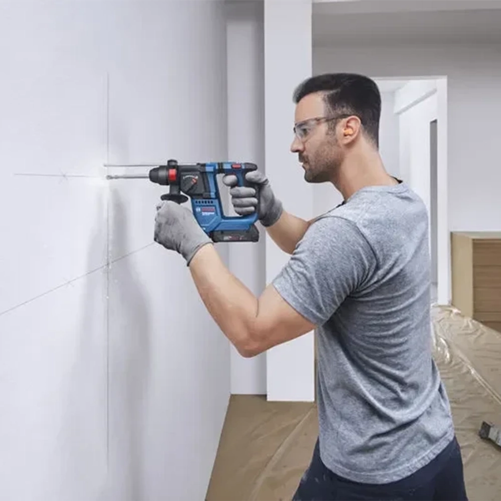Bosch GBH 18V-18 аккумуляторный перфоратор (2 x 2 Ач, ЗУ) 0611927001