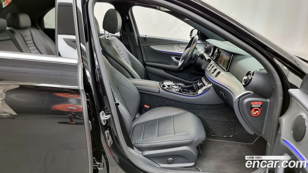 Mercedes-Benz E-Class W213 E300 Avangarde (10.2019)