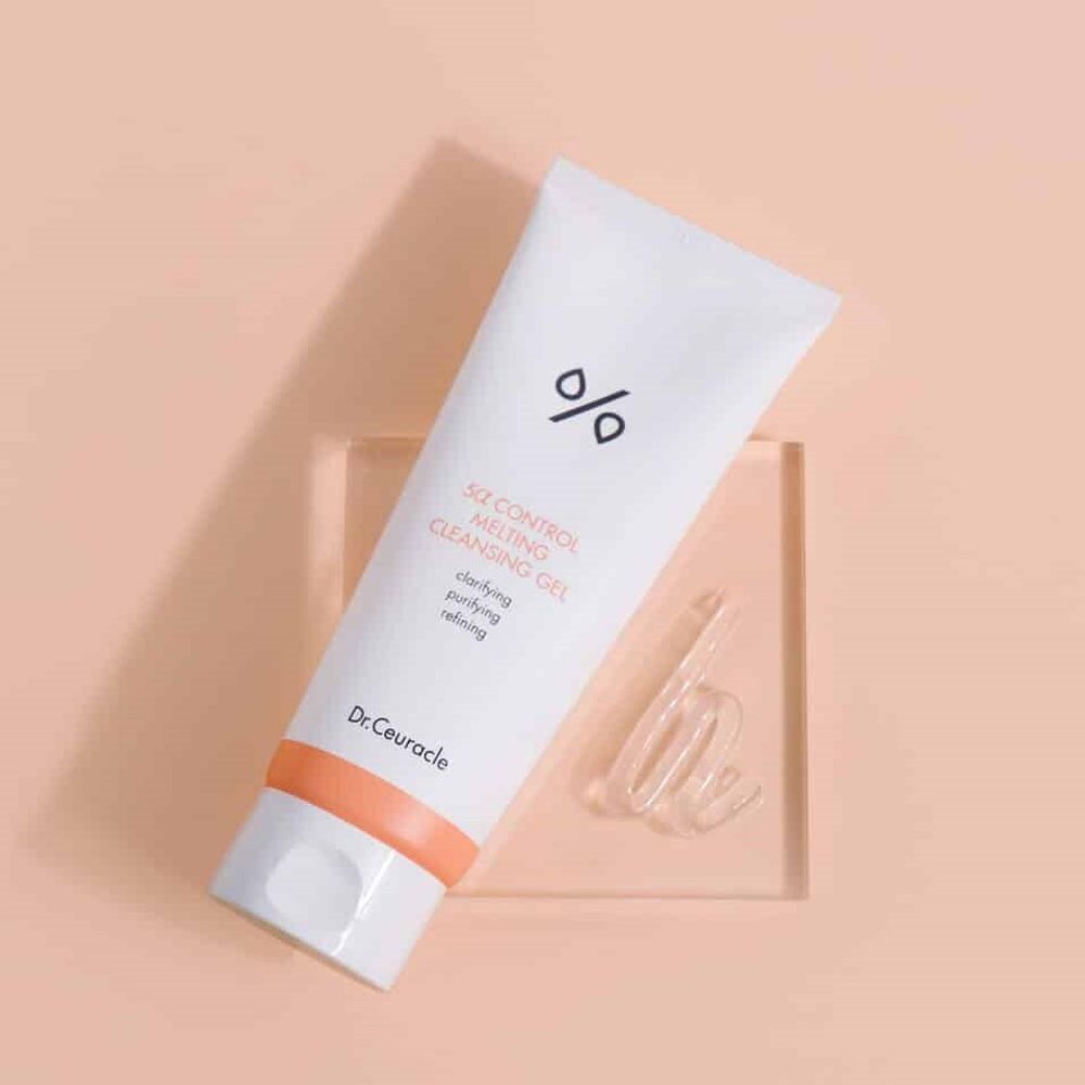 Гель-масло для очищения жирной кожи DR.CEURACLE 5α Сontrol Melting Cleansing Gel