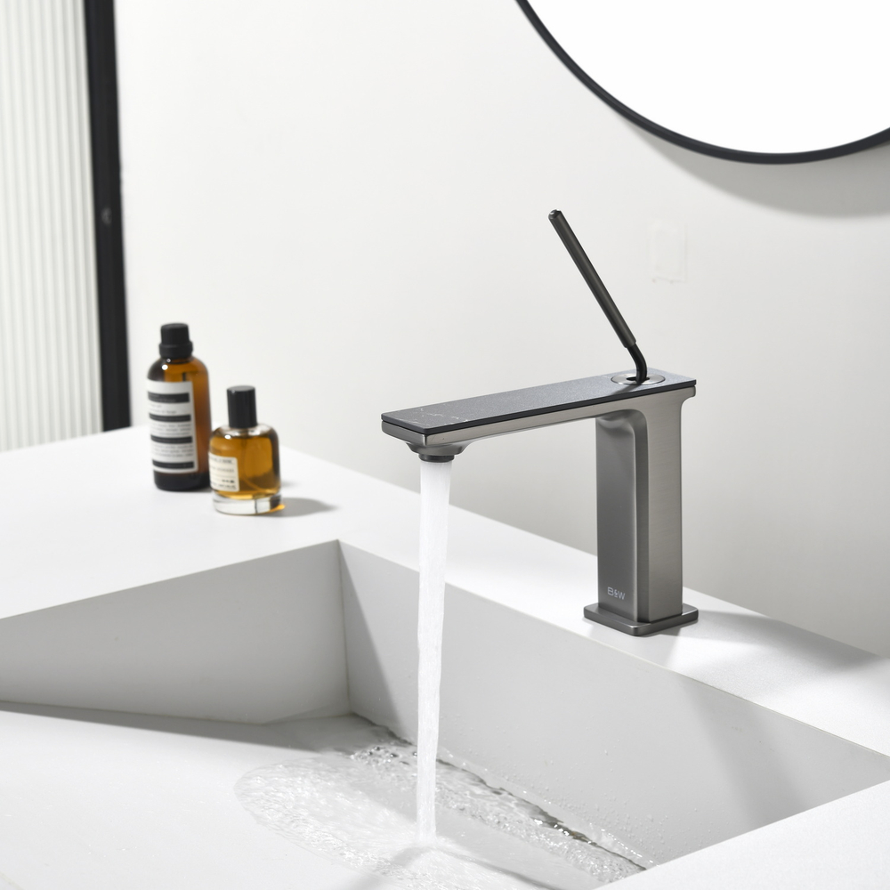 Смеситель для раковины Black&White GF-7105-GM