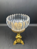 Декоративная ваза на подставке