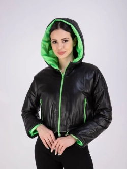 Куртка кожаная короткая утепленная с капюшоном демисезон