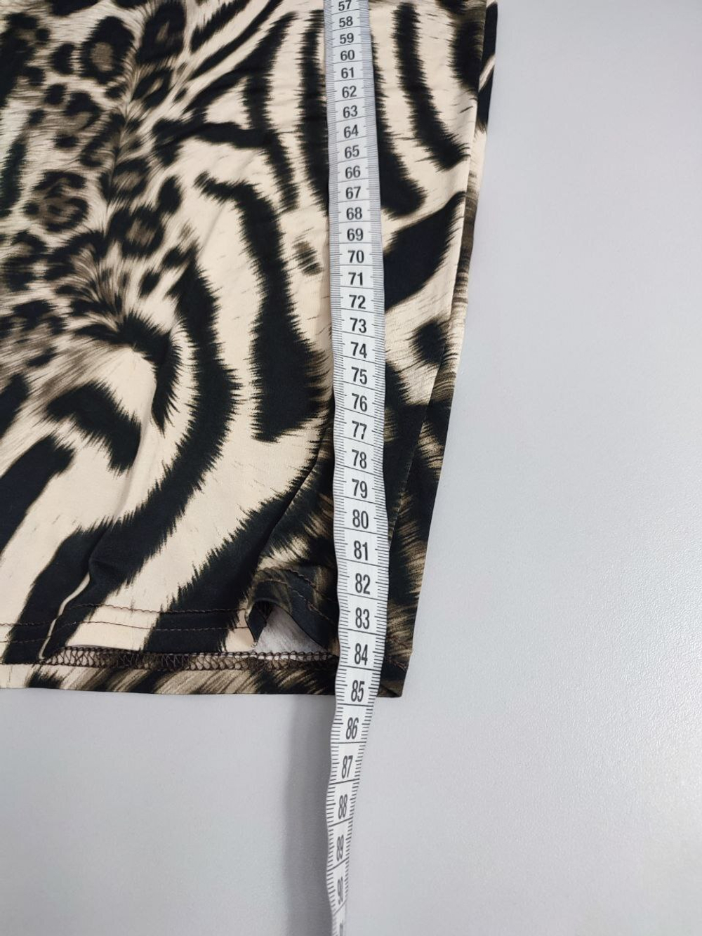 Платье Casino с анималистическим принтом 46 размер