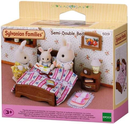 Игровой набор Sylvanian Families - Semi-Double Bed - Большая кровать и тумбочка - Сильвания Фэмили 5019