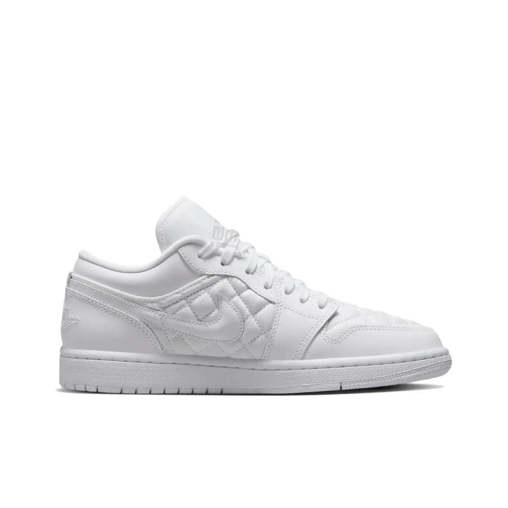Женские кроссовки Air Jordan 1 Low 'Triple White Quilted' DB6480-100
