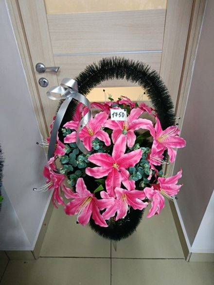 Корзина розовые лилии