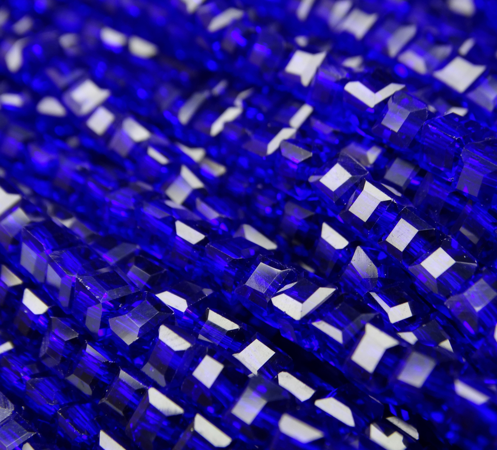 БВ019НН3 Хрустальные бусины квадратные, цвет: синий, размер 3 мм, кол-во: 63-65 шт.