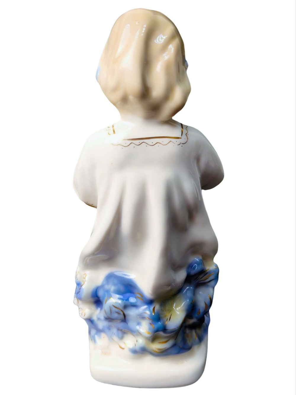 Фаянсовая статуэтка "Девочка с венком" Гжель