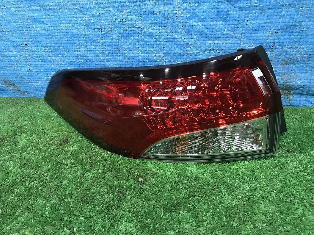 стоп левый Toyota Corolla ZWE211 2022