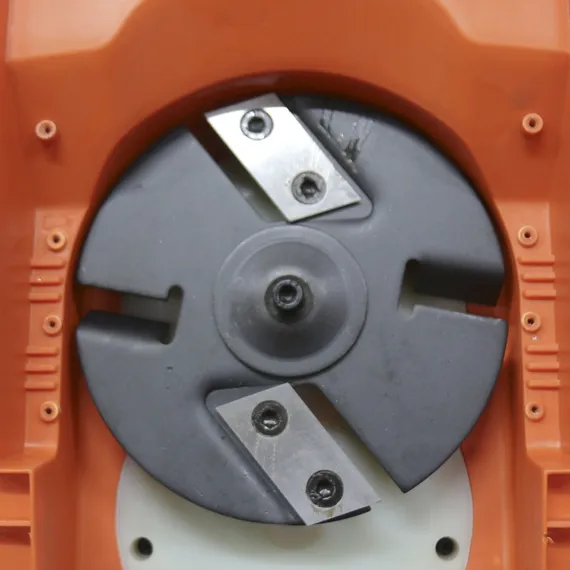 Измельчитель веток "КАЛИБР" ЭСИ-2500Н