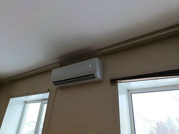 Установка инверторный кондиционер Gree GWH18AGD-K6DNA4D Pular Inverter