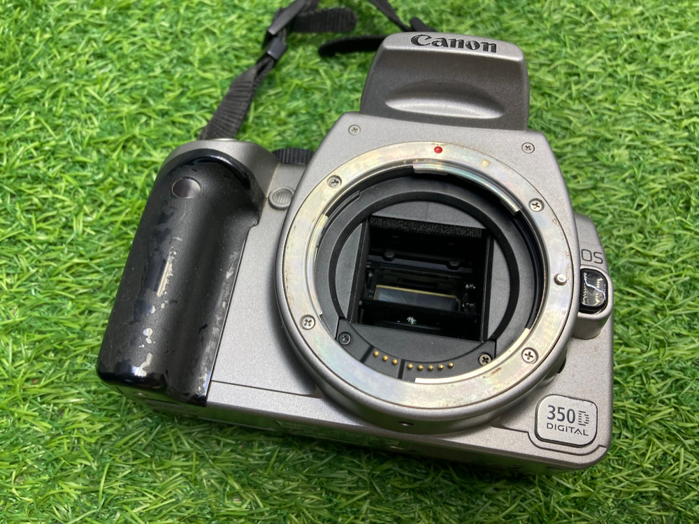 Canon 350D Kit 18-55mm 3.5-5.6 II USM (С дефектом)