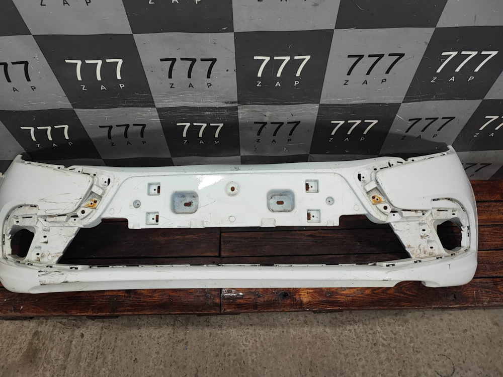 Бампер передний LADA Granta 18-нв Б/У Оригинал 8450100957