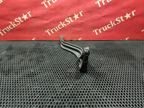 Кронштейн опоры двигателя 2020г