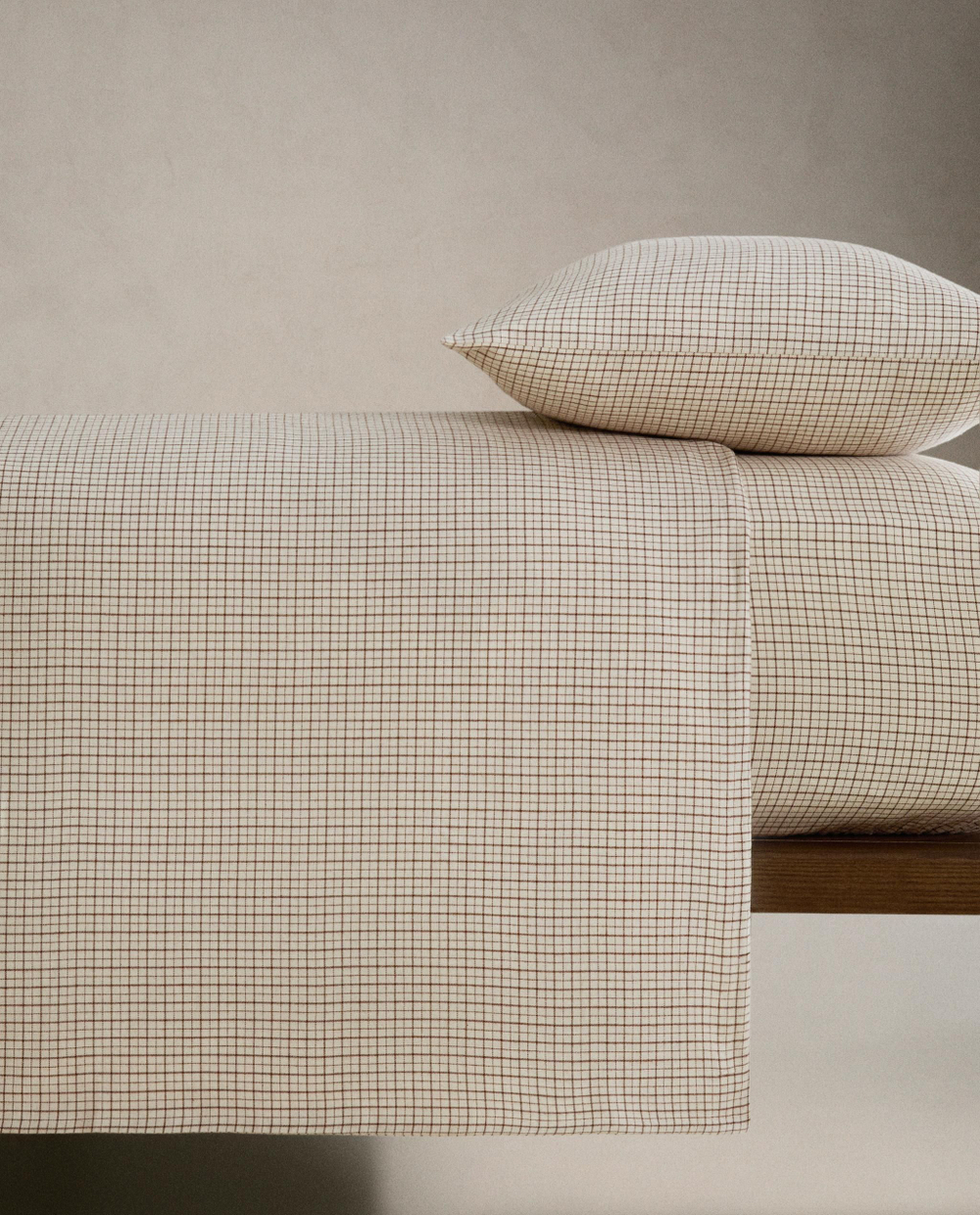 Zara Home - Простыня фланелевые клетчатые брюки, экрю, 180х200х30 см