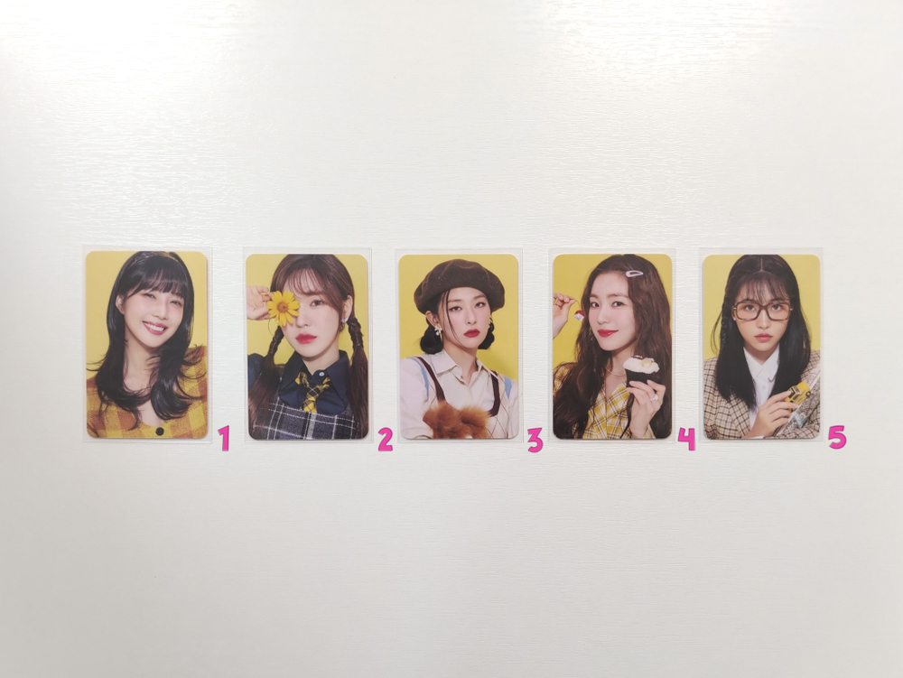 Фотокарты Red Velvet - SEASON'S GREETINGS 2023