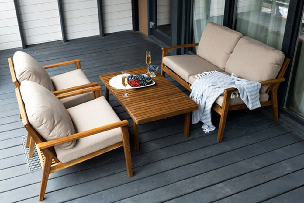 Кофейный стол из акации MONA