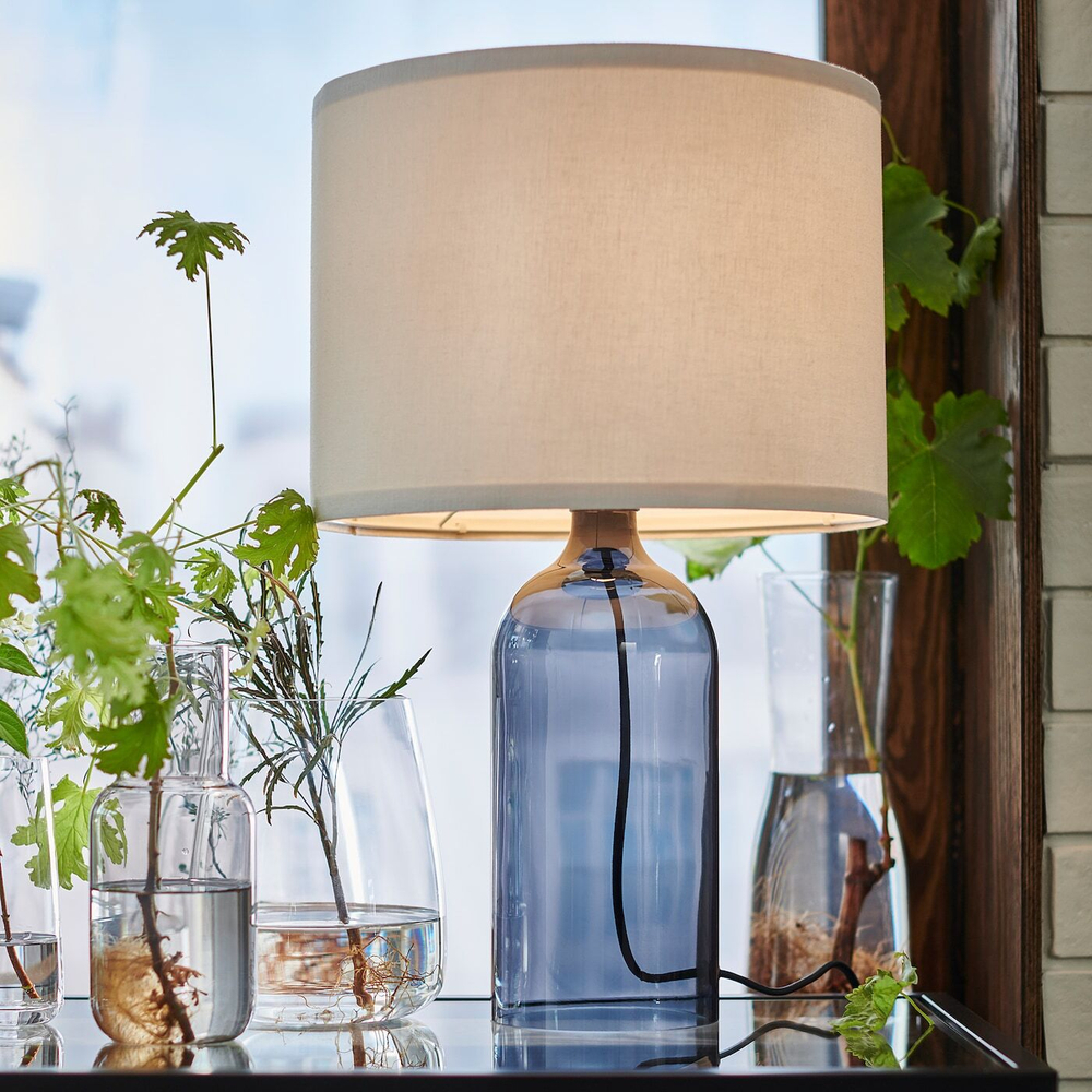 IKEA TONVIS  (ИКЕА ТОНВИС)  -  Настольная лампа, тонированное стекло/белый, 52 см