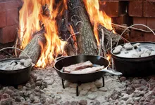 Жаровня чугунная на ножках, 36 см, 7.6 л, угольная, Lodge