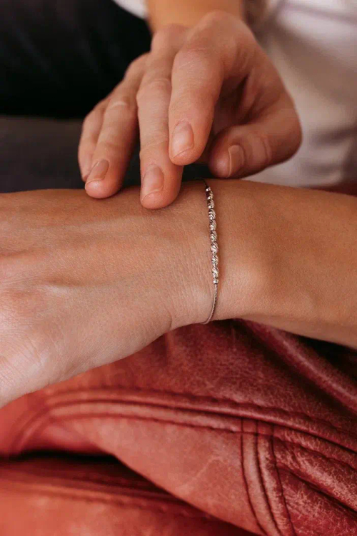 Браслет с алмазными гранями