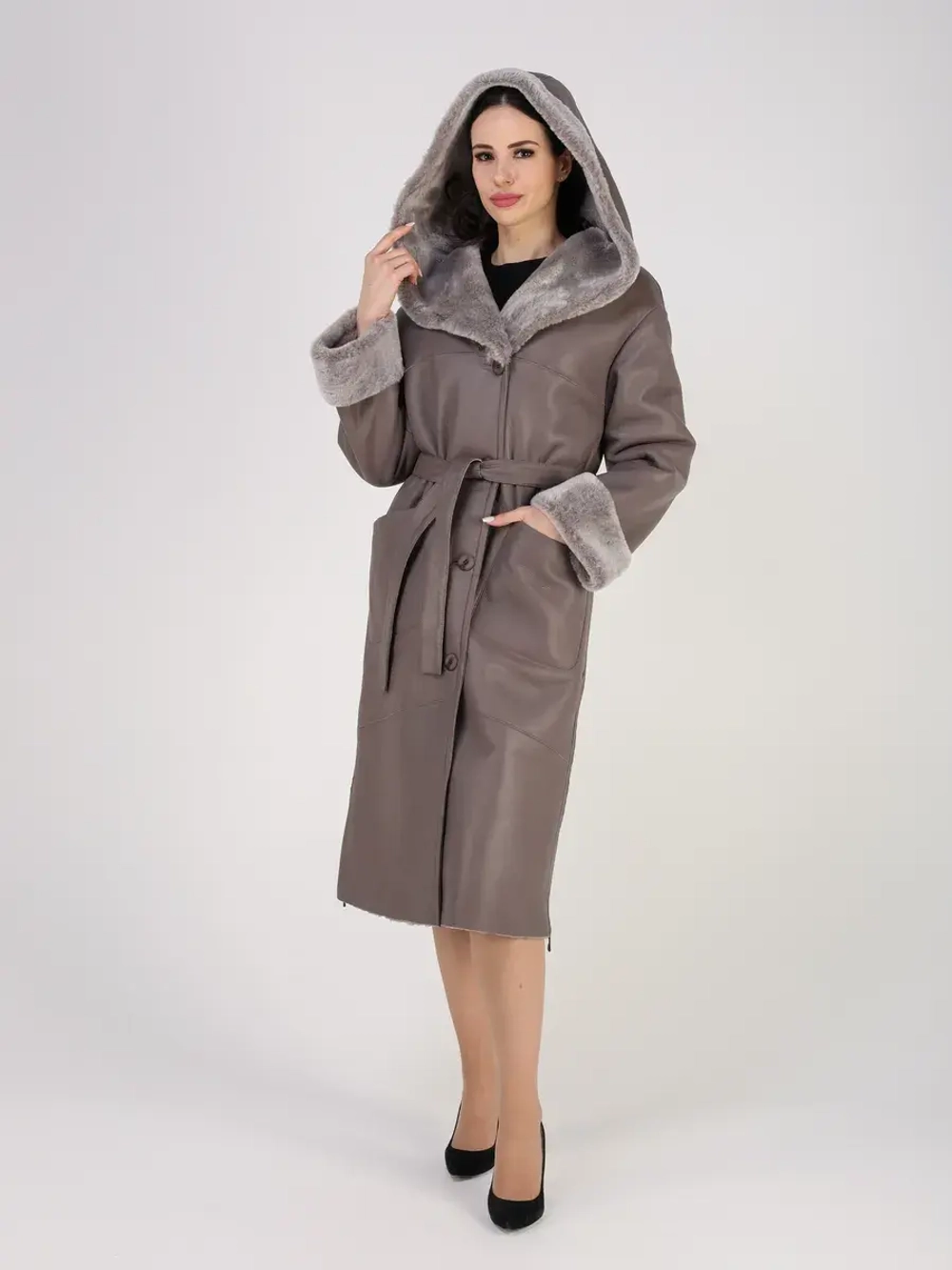 Дубленка зимняя натуральная с капюшоном длинная