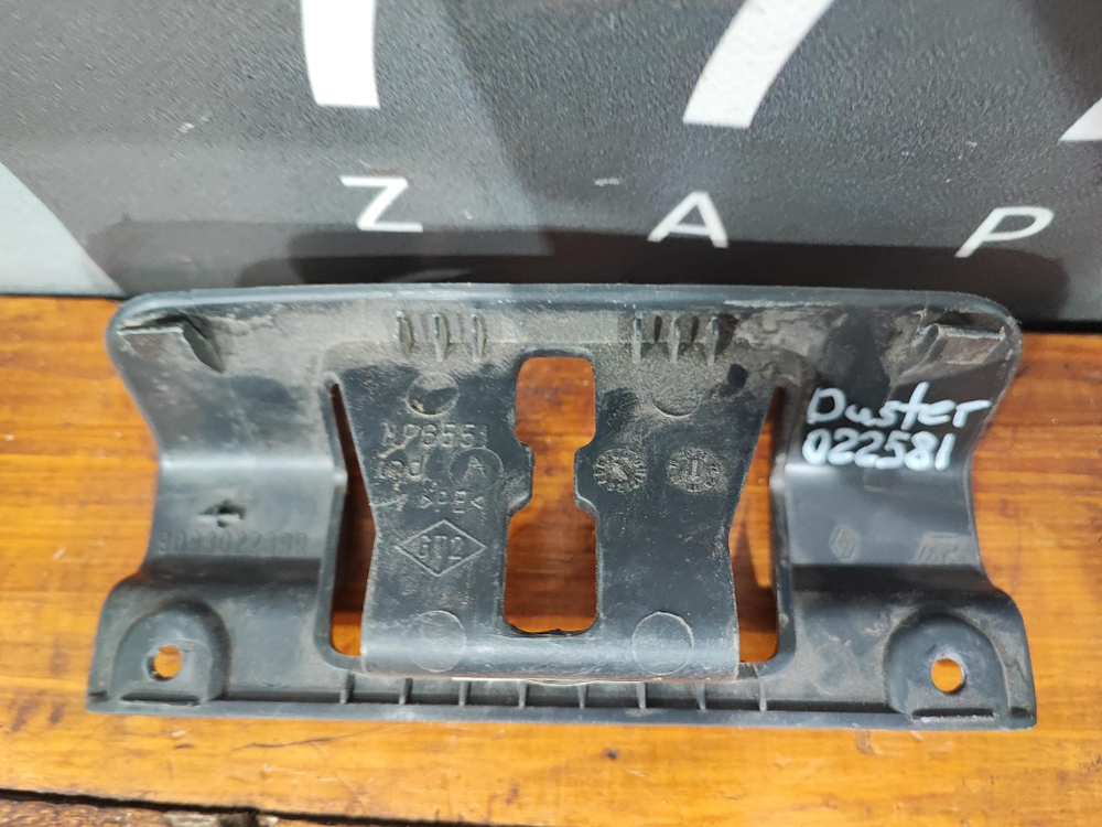 Накладка замка багажника Renault Duster 1 10-21 Б/У Оригинал 909302239R