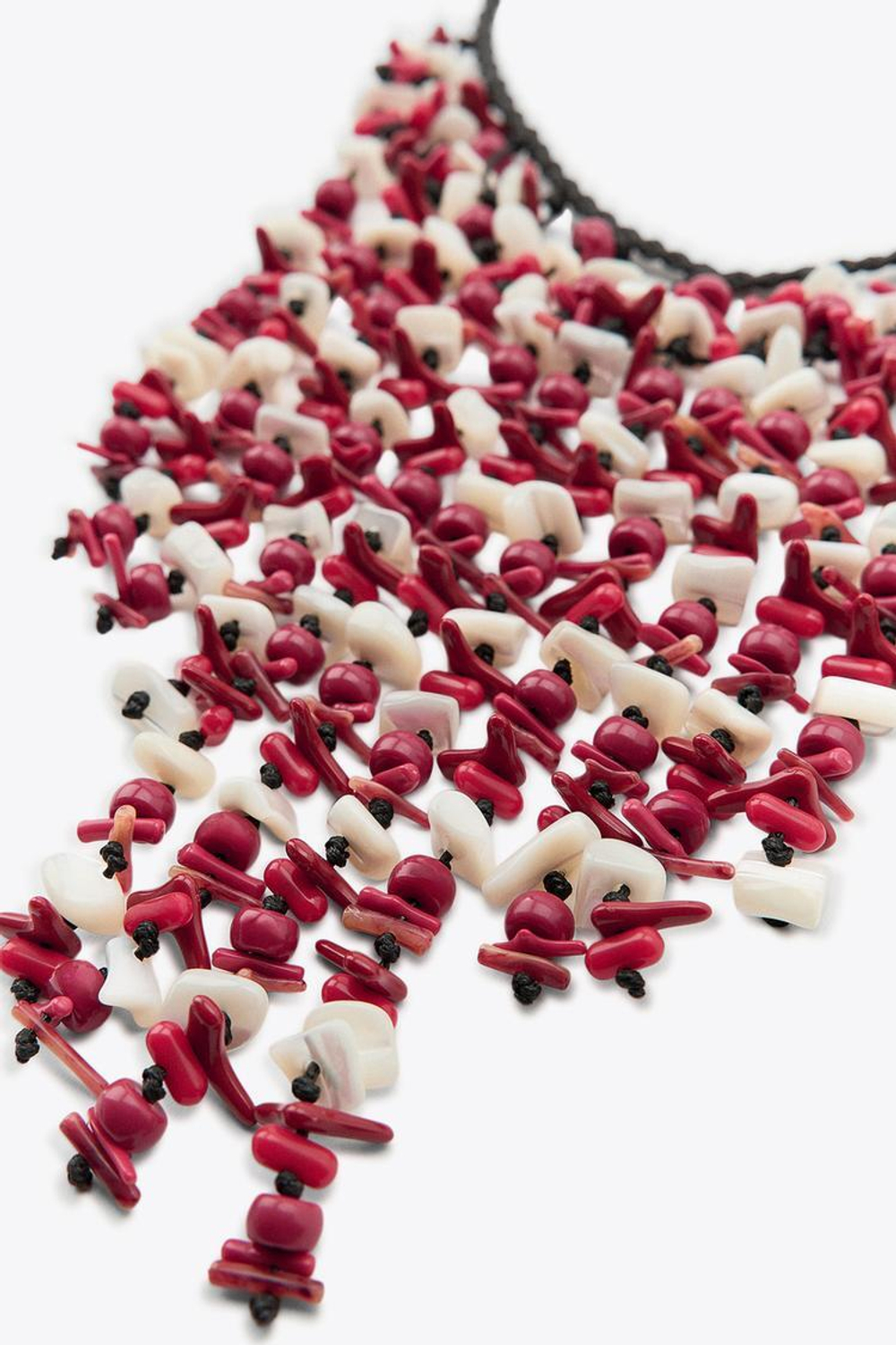 ZARA ОЖЕРЕЛЬЕ-КАСКАД С РАКУШКАМИ, ЧЕРНЫЙ