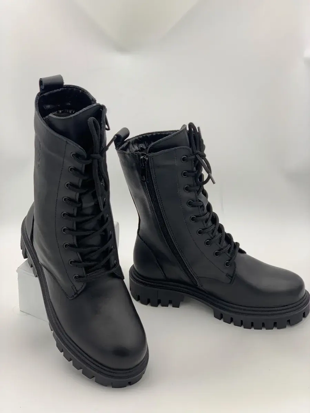 Ботинки с высоким берцем из натуральной кожи