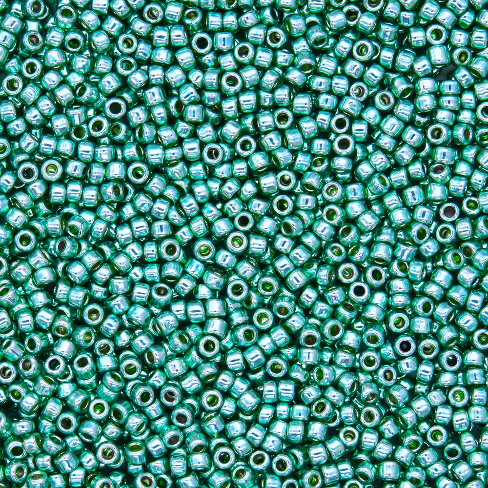 Японский бисер TOHO Round 15/0 (№PF561), непрозрачный глянцевый с металлическим блеском