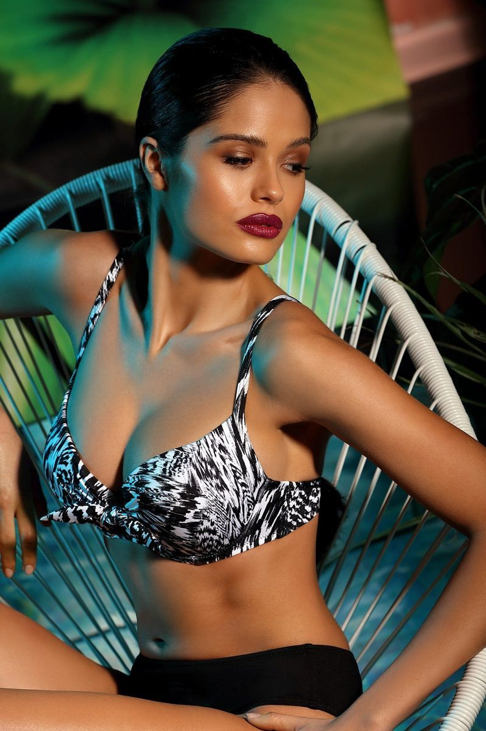 Эффектный черно-белый купальник (Размер: 75C/38) (Цвет: черный с белым)