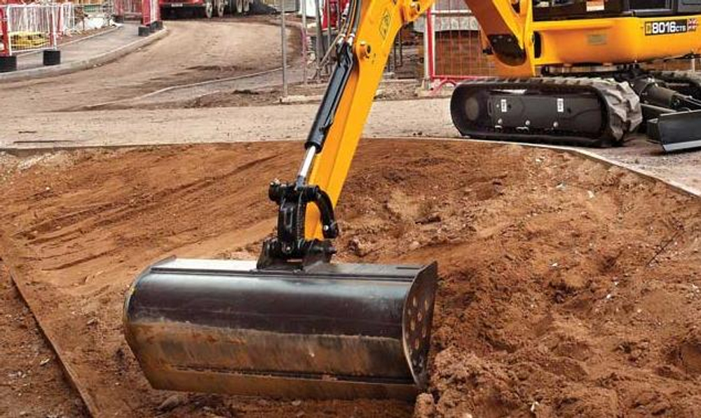 Ковш планировочный на Экскаватор-погрузчик JCB