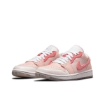 Женские кроссовки Air Jordan 1 Low SE 'Mighty Swooshers' DM5443-666