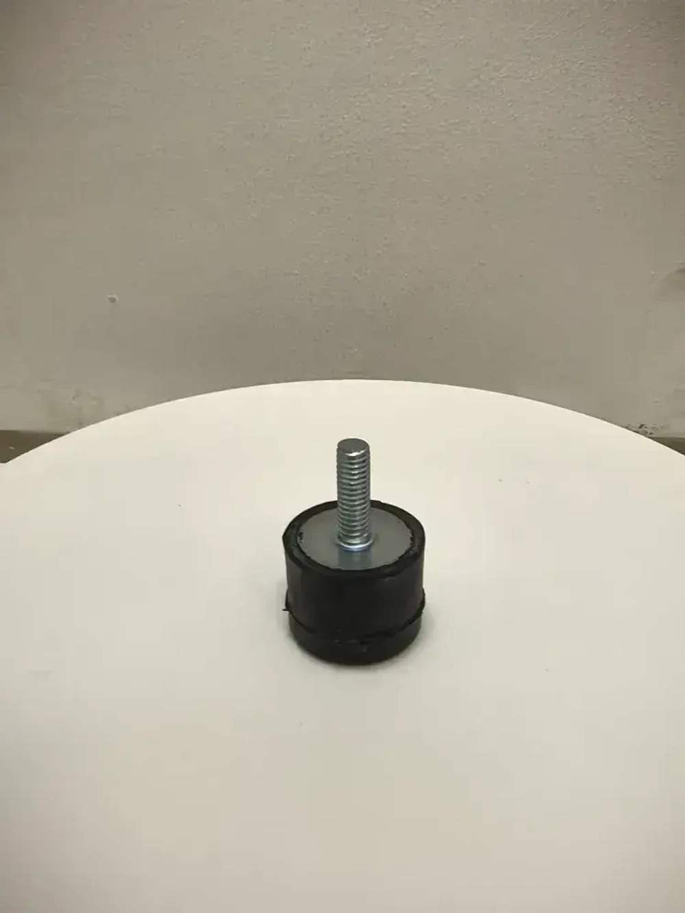 Демпфер с присоской и наружной резьбой М6, тип DS. DR3525185M618