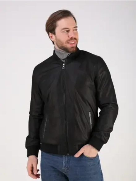 Кожаная куртка демисезонная замшевая бомбер под джинсы