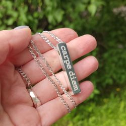 Серебряный кулон подвеска Брусок Carpe diem с гравировкой на заказ