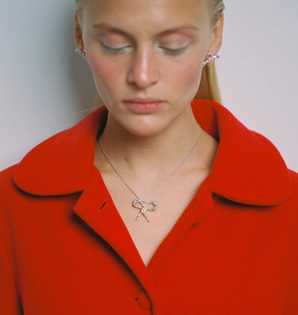 колье blue ribbon necklace
