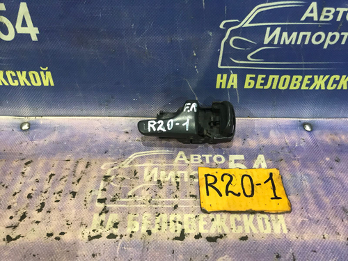 Ручка двери передней правой салонная NISSAN MISTRAL 1997