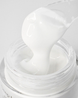 Осветляющий и выравнивающий крем для макияжа, 50г