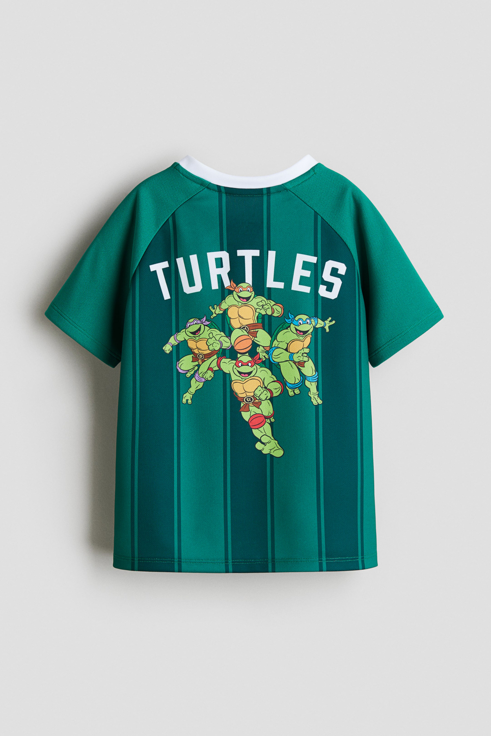 H&M Комплект из футболки и шорт с принтом, зеленый