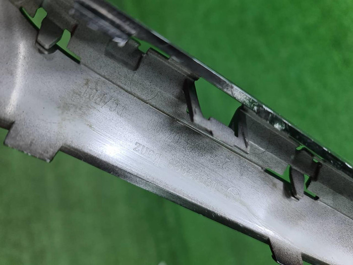 Накладка решетки радиатора Mercedes E C238 16-21